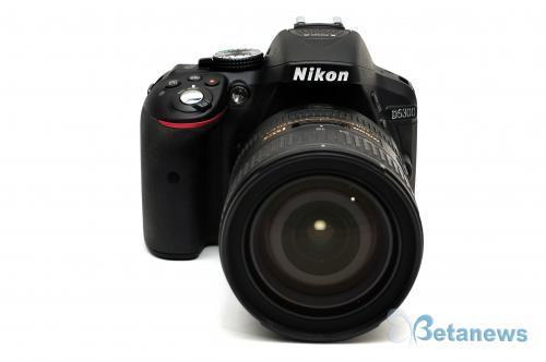 Canon EOS 700D Nikon D5300
